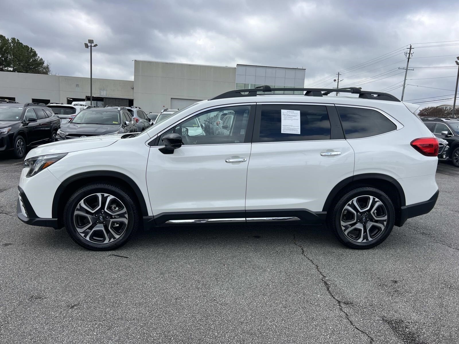 2024 Subaru Ascent Touring photo 3