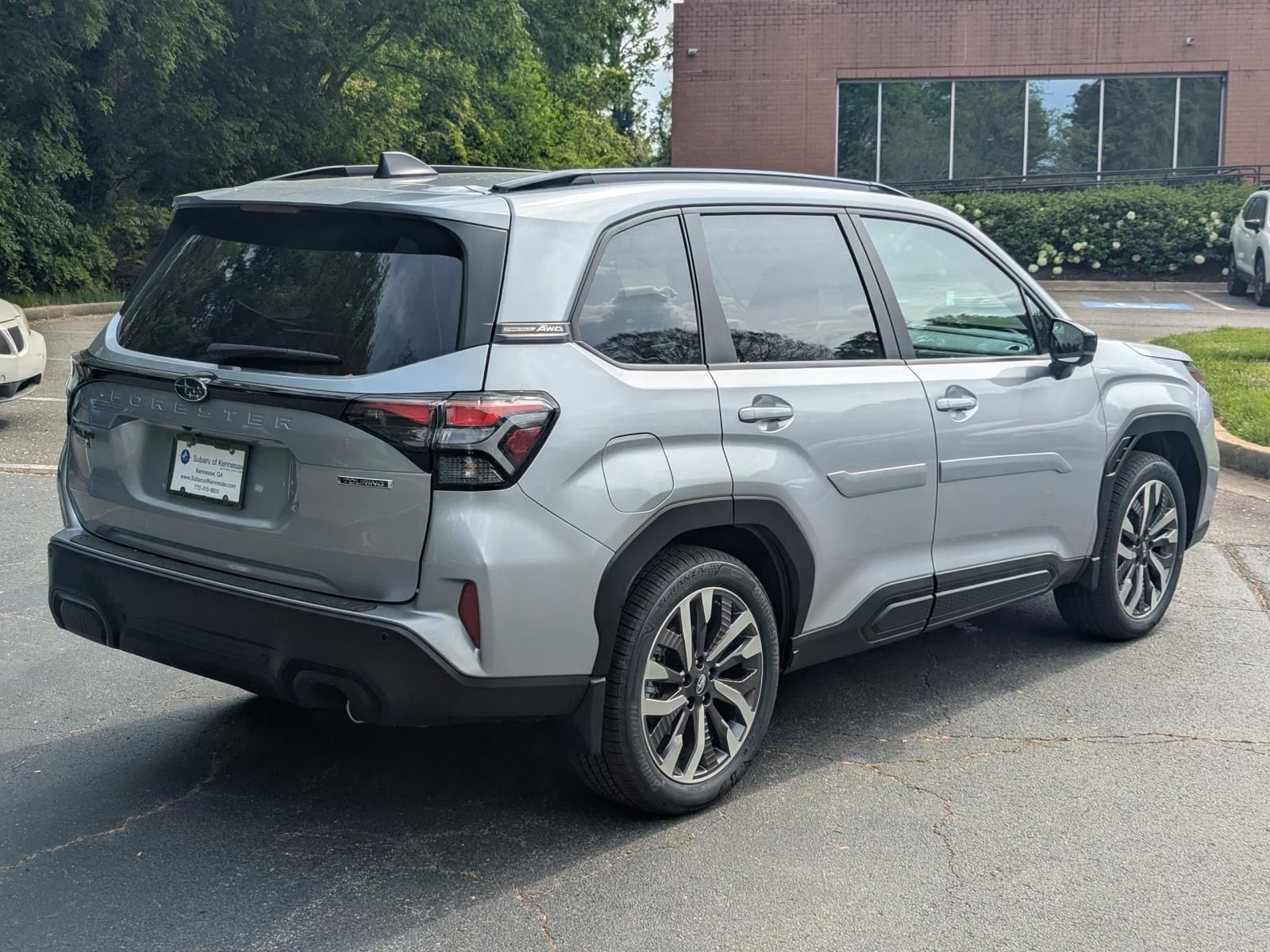 View vehicle photo 7