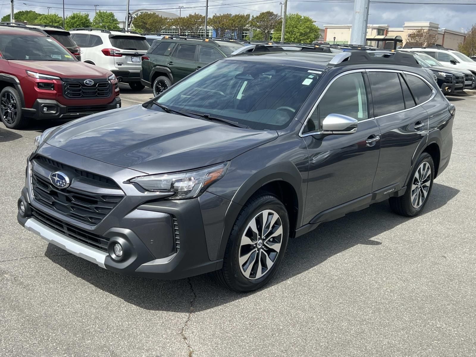 View vehicle photo 3