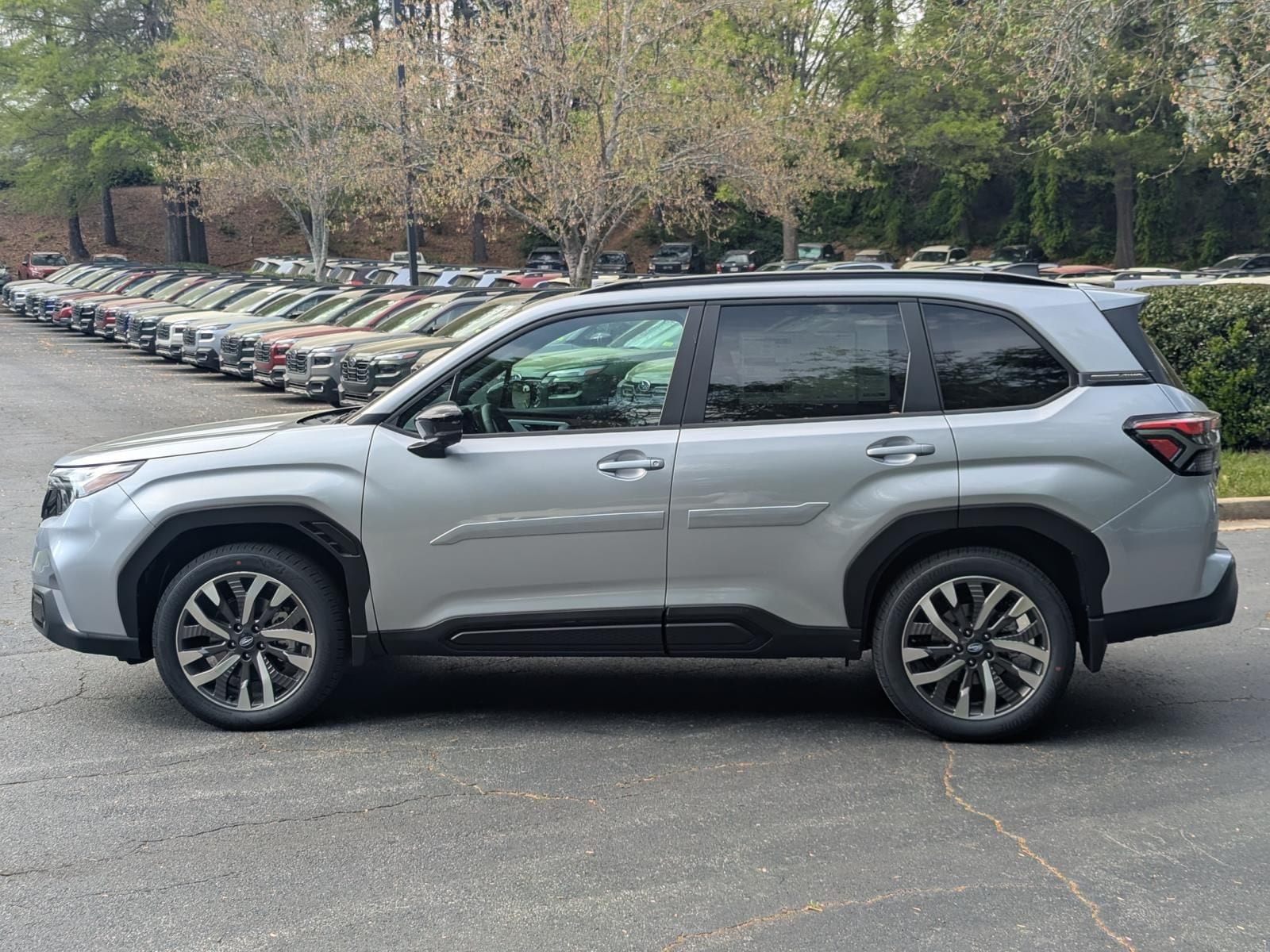 View vehicle photo 4