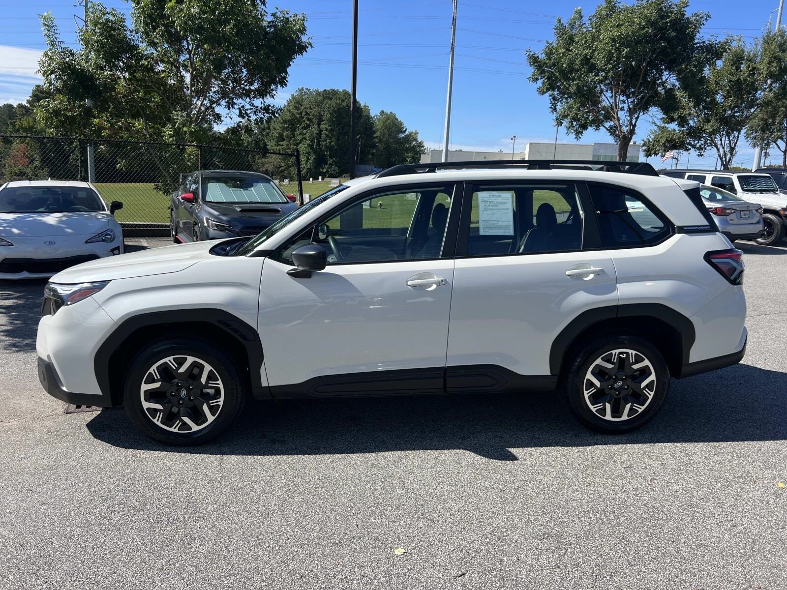 2025 Subaru Forester Base photo 3