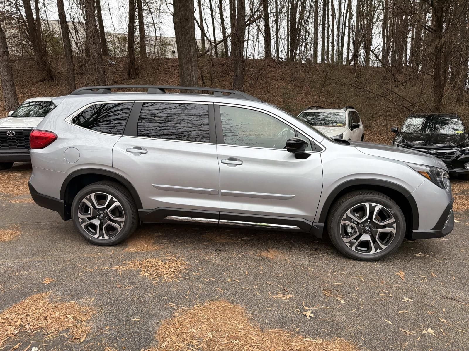 2026 Subaru Ascent Limited - Photo 8