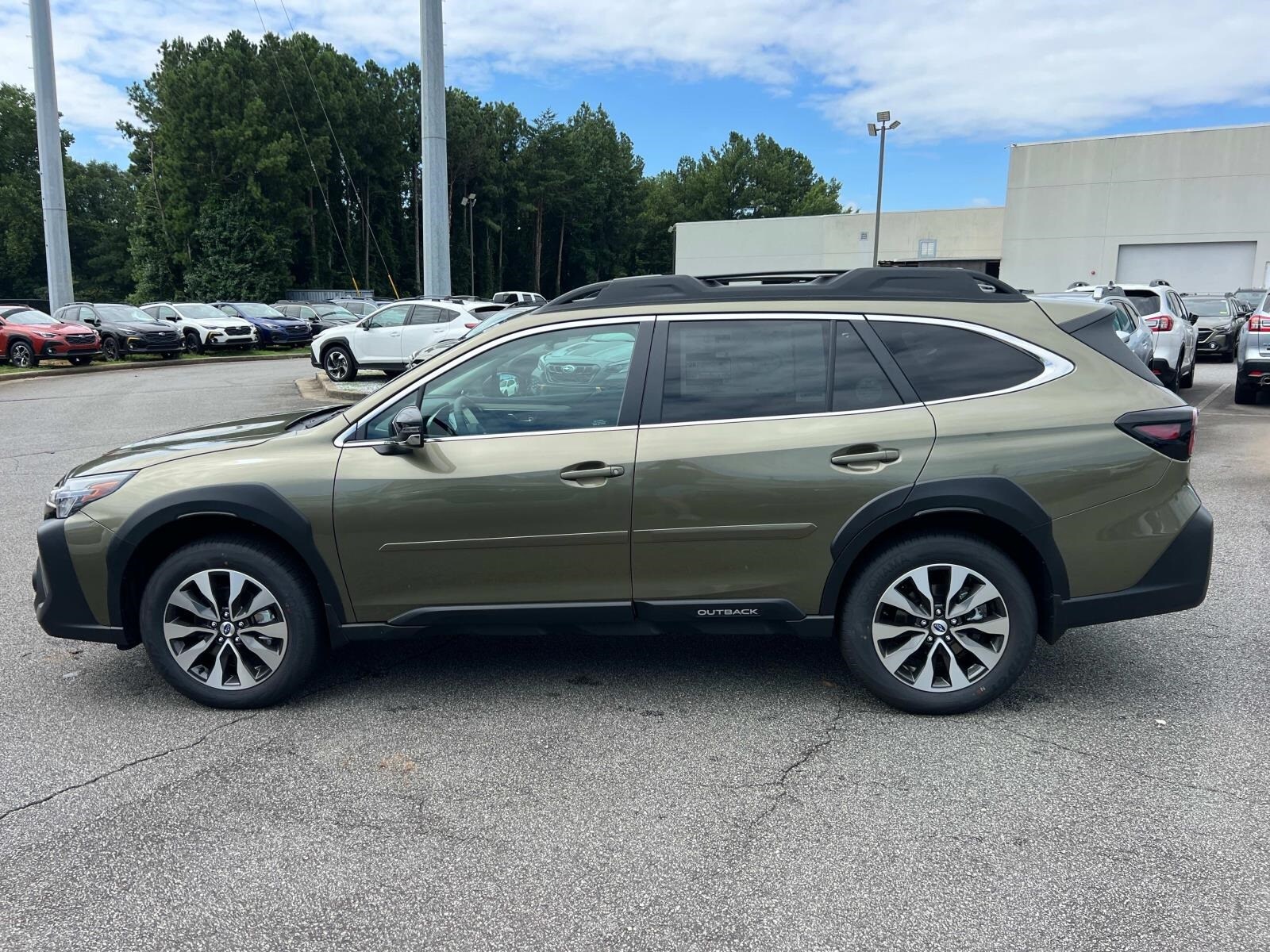 2025 Subaru Outback Limited photo 3