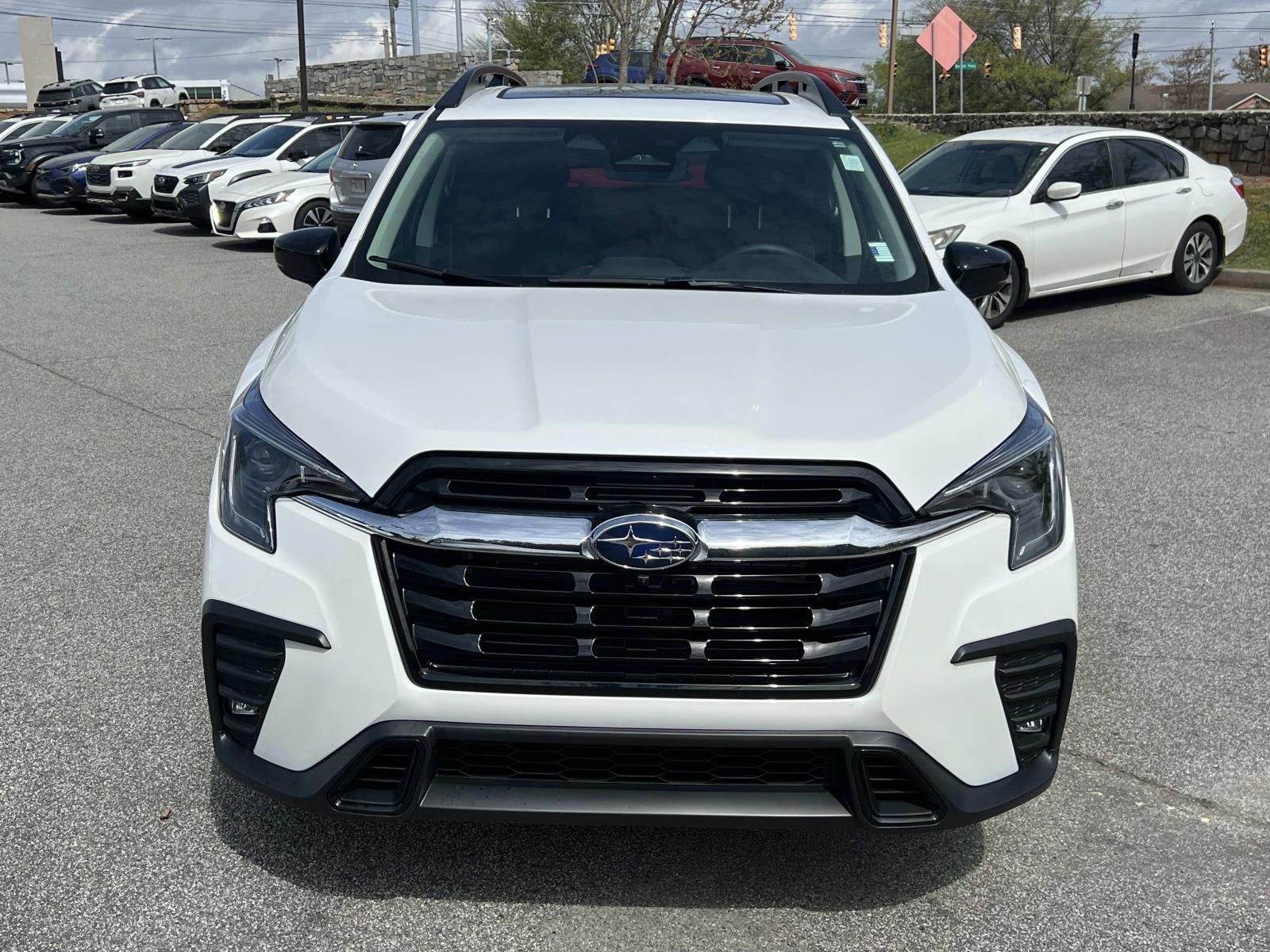 View vehicle photo 2