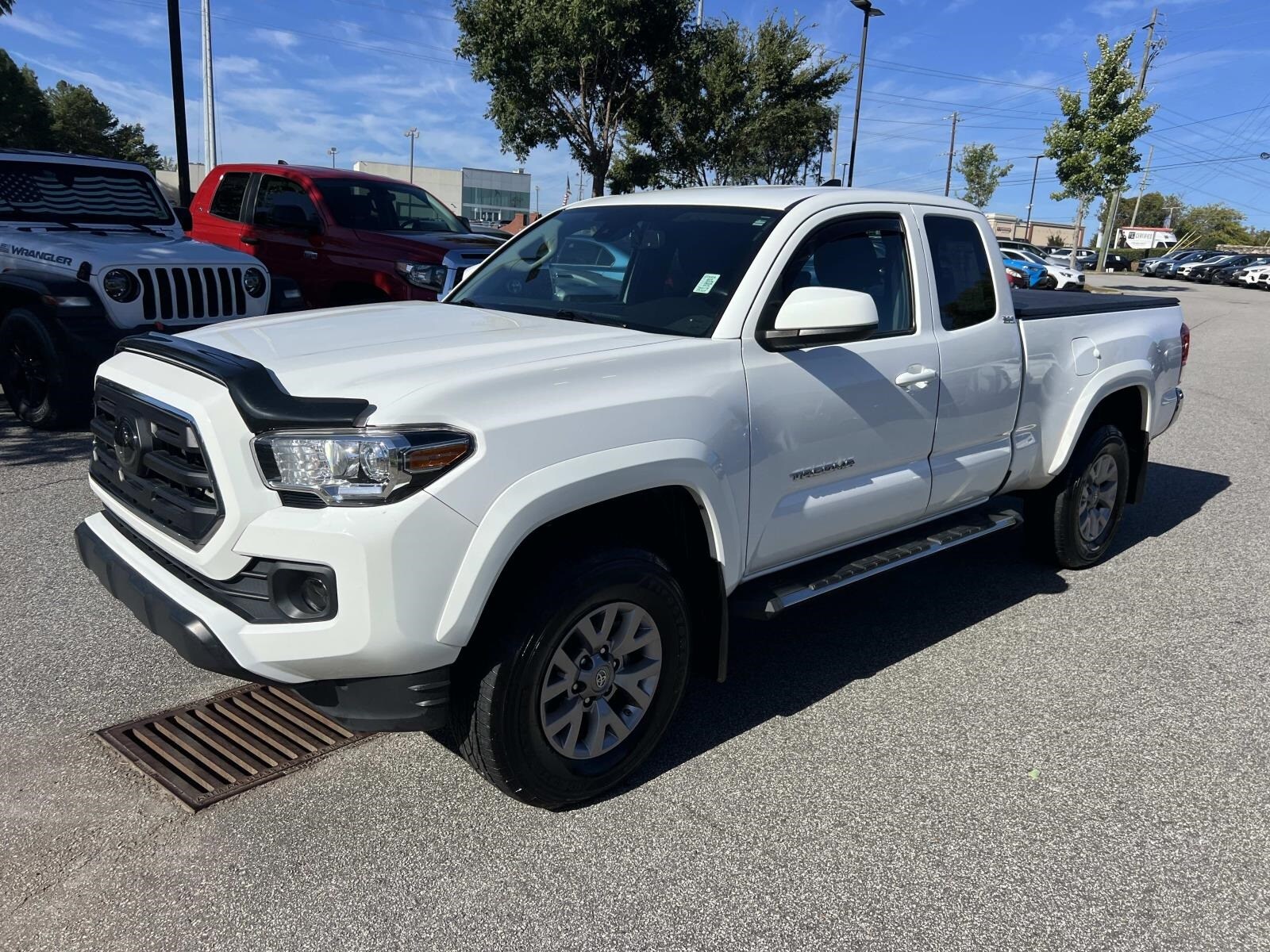 2018 Toyota Tacoma SR5 photo 3