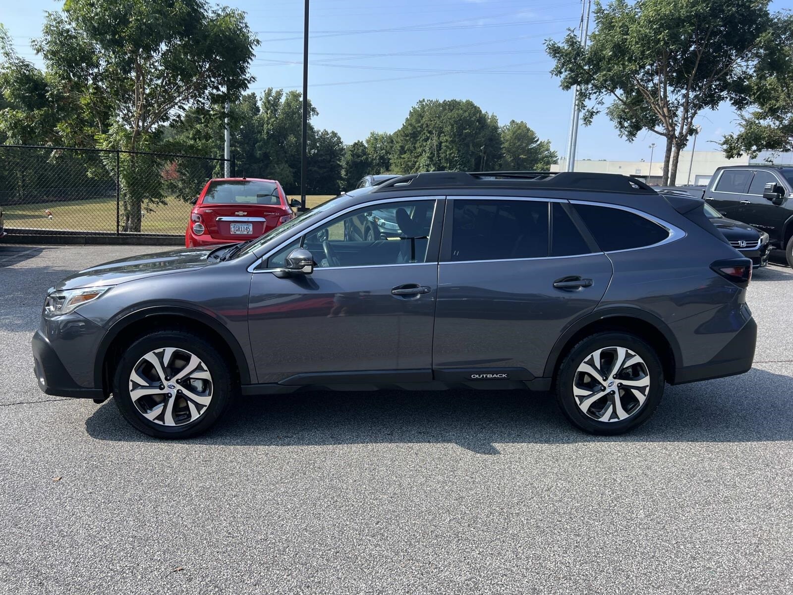2022 Subaru Outback Limited photo 4