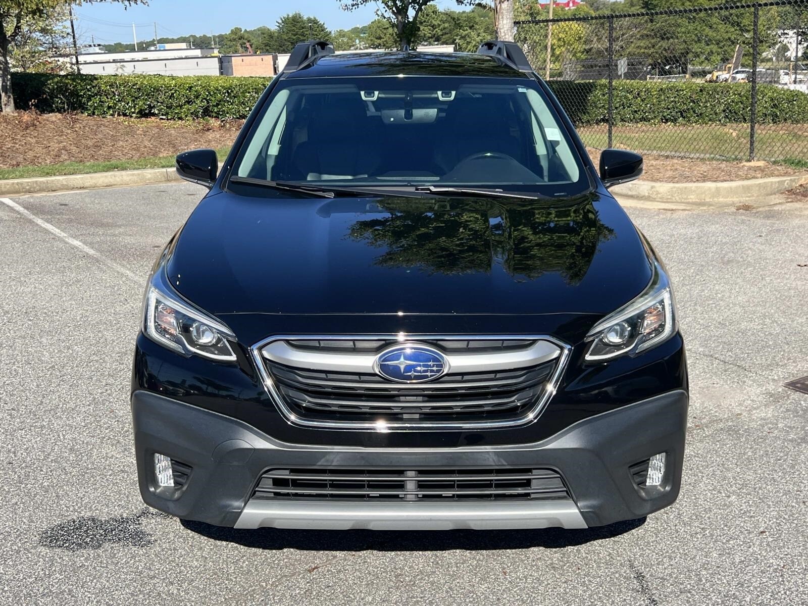 2020 Subaru Outback Limited photo 2