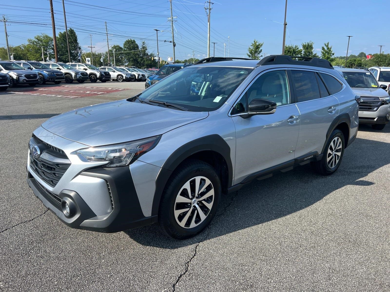 2025 Subaru Outback Premium photo 3