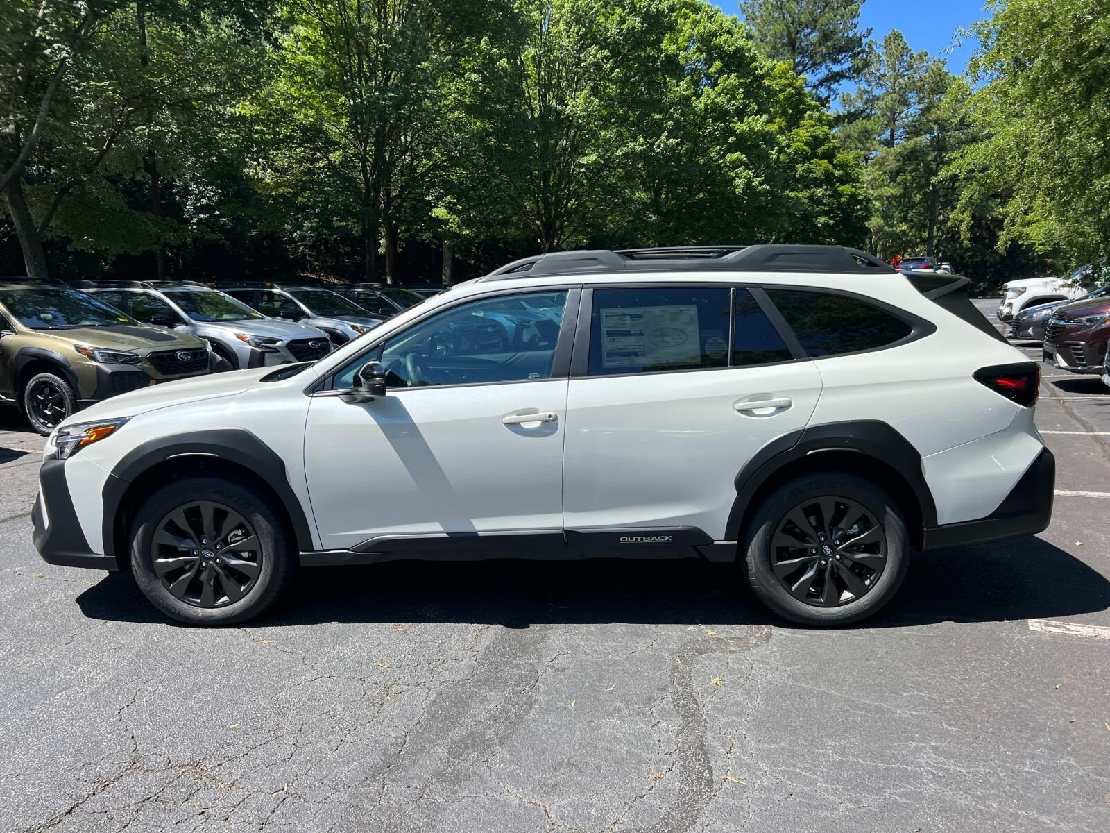2025 Subaru Outback Onyx Edition XT photo 3