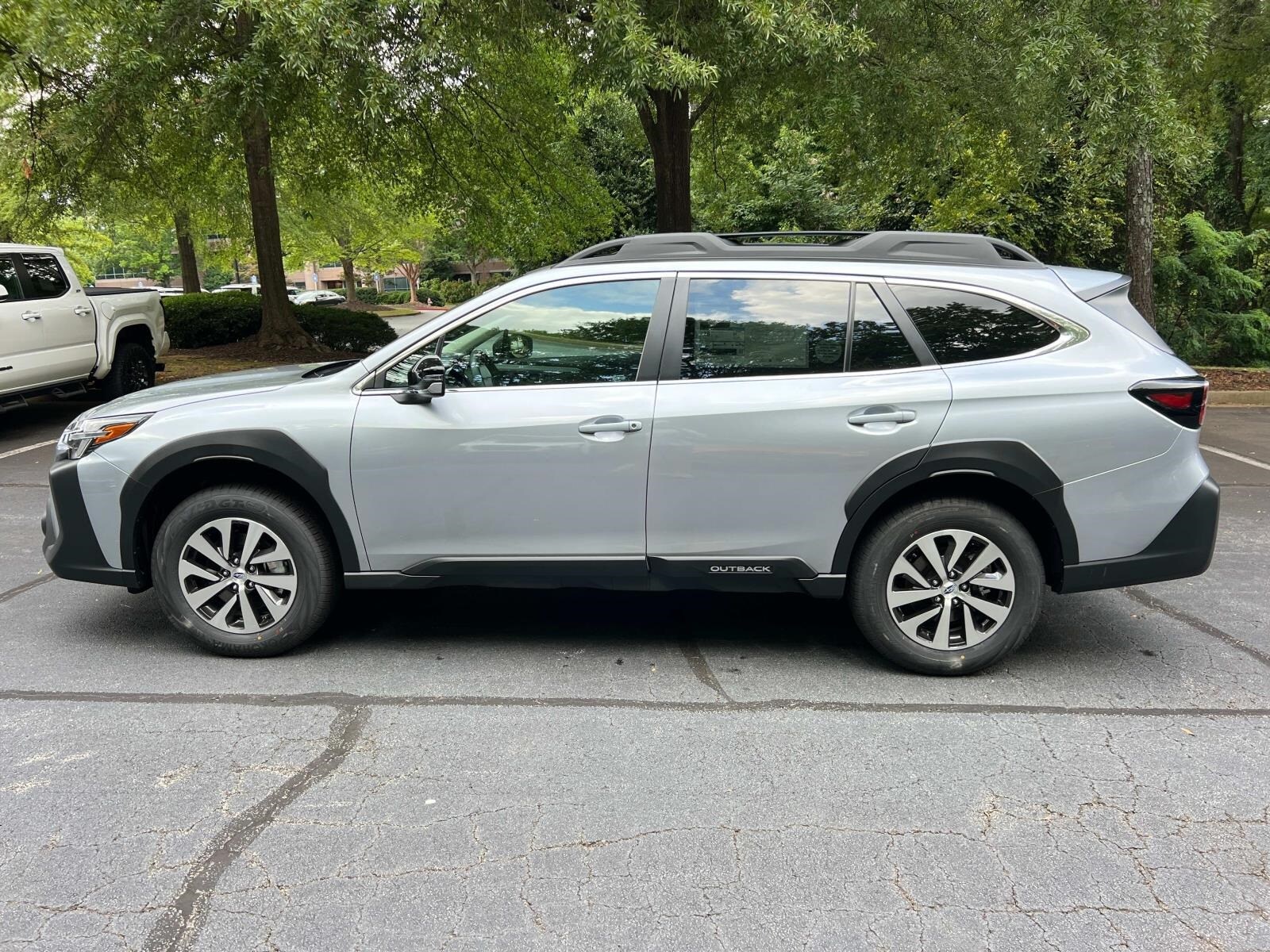 2025 Subaru Outback Premium photo 4