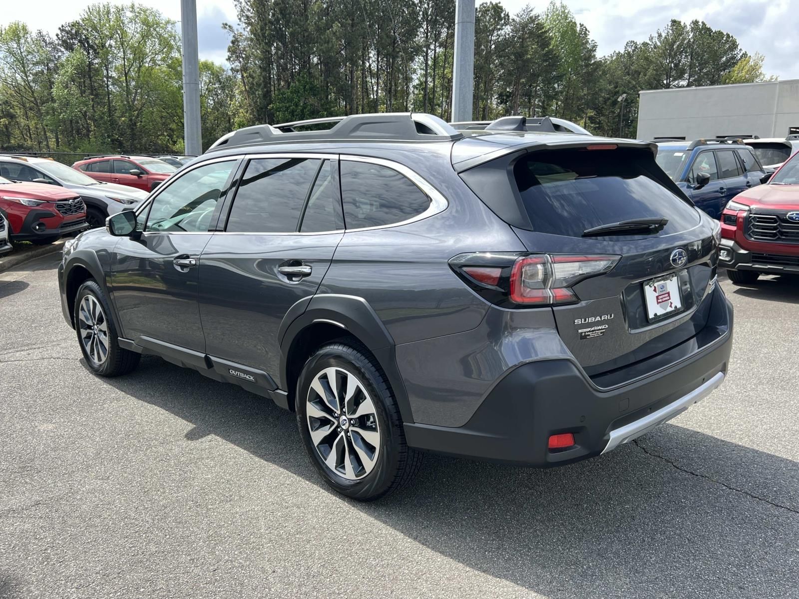 View vehicle photo 5