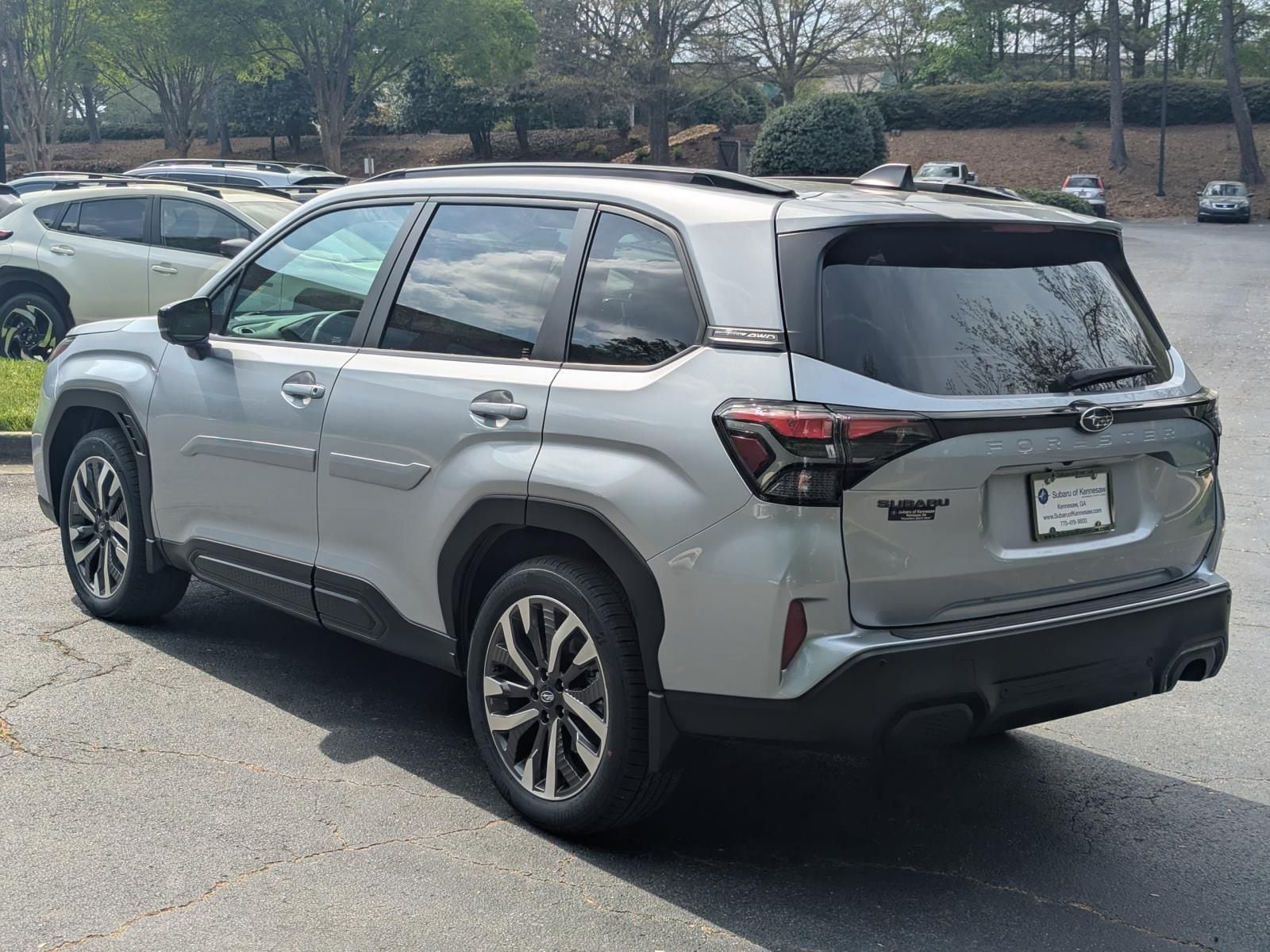 View vehicle photo 5