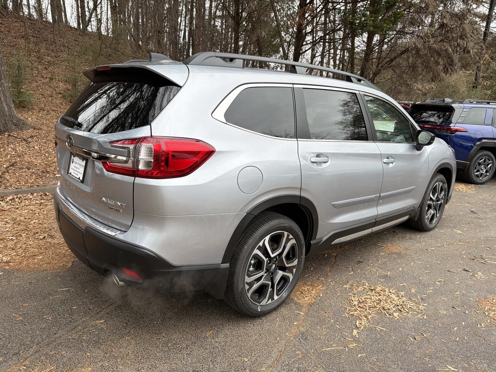 2026 Subaru Ascent Limited - Photo 7