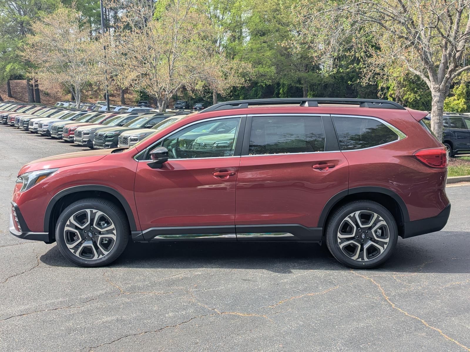 View vehicle photo 4