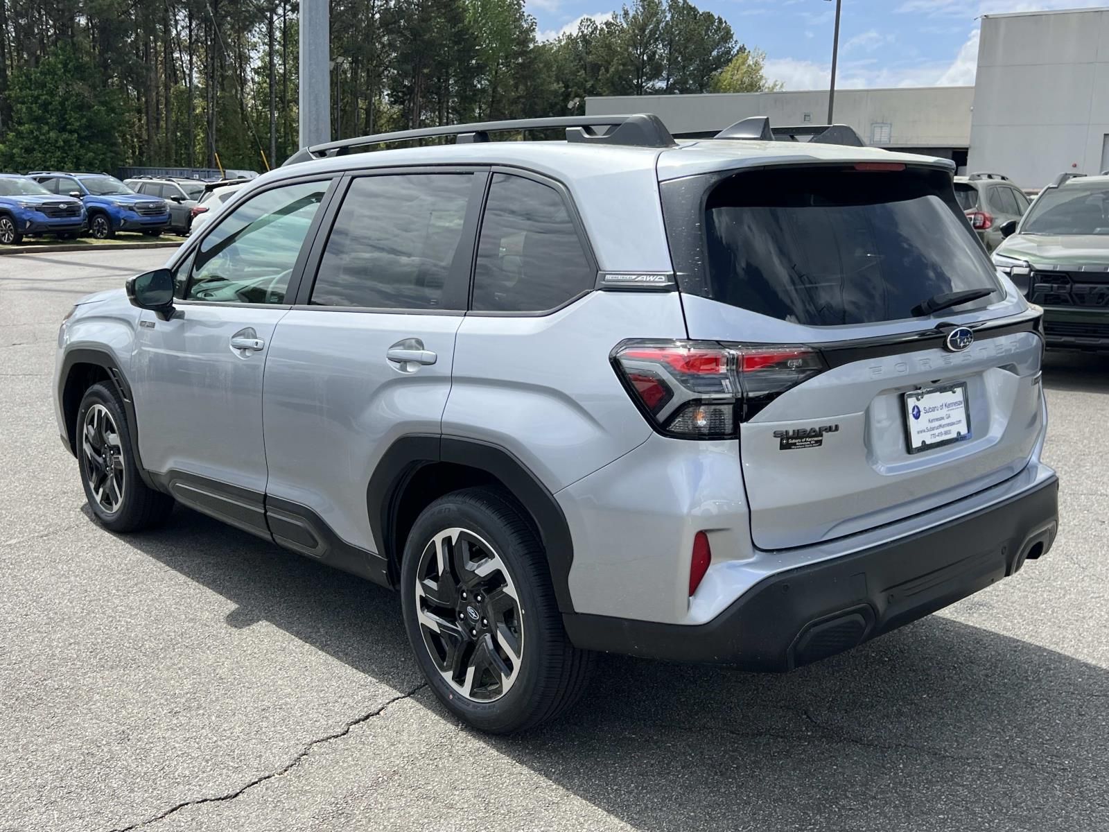 View vehicle photo 5