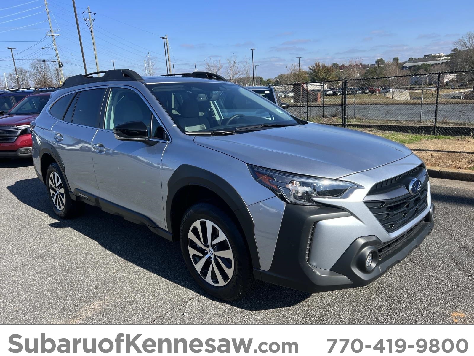 2025 Subaru Outback Premium's photo