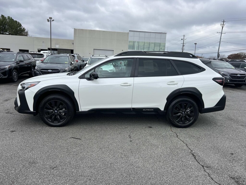 2024 Subaru Outback Onyx Edition photo 3