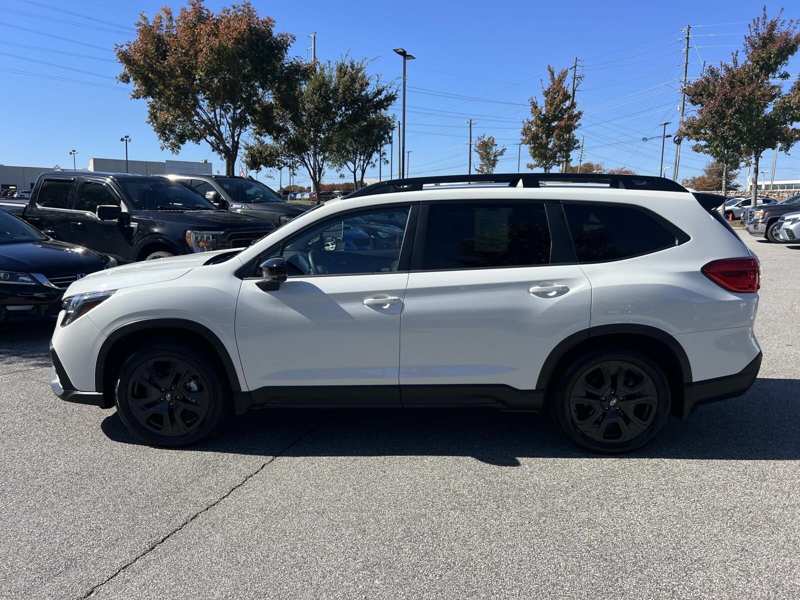 2025 Subaru Ascent Onyx Edition photo 4