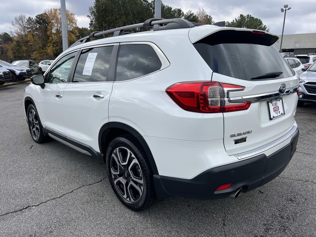 2024 Subaru Ascent Touring photo 4