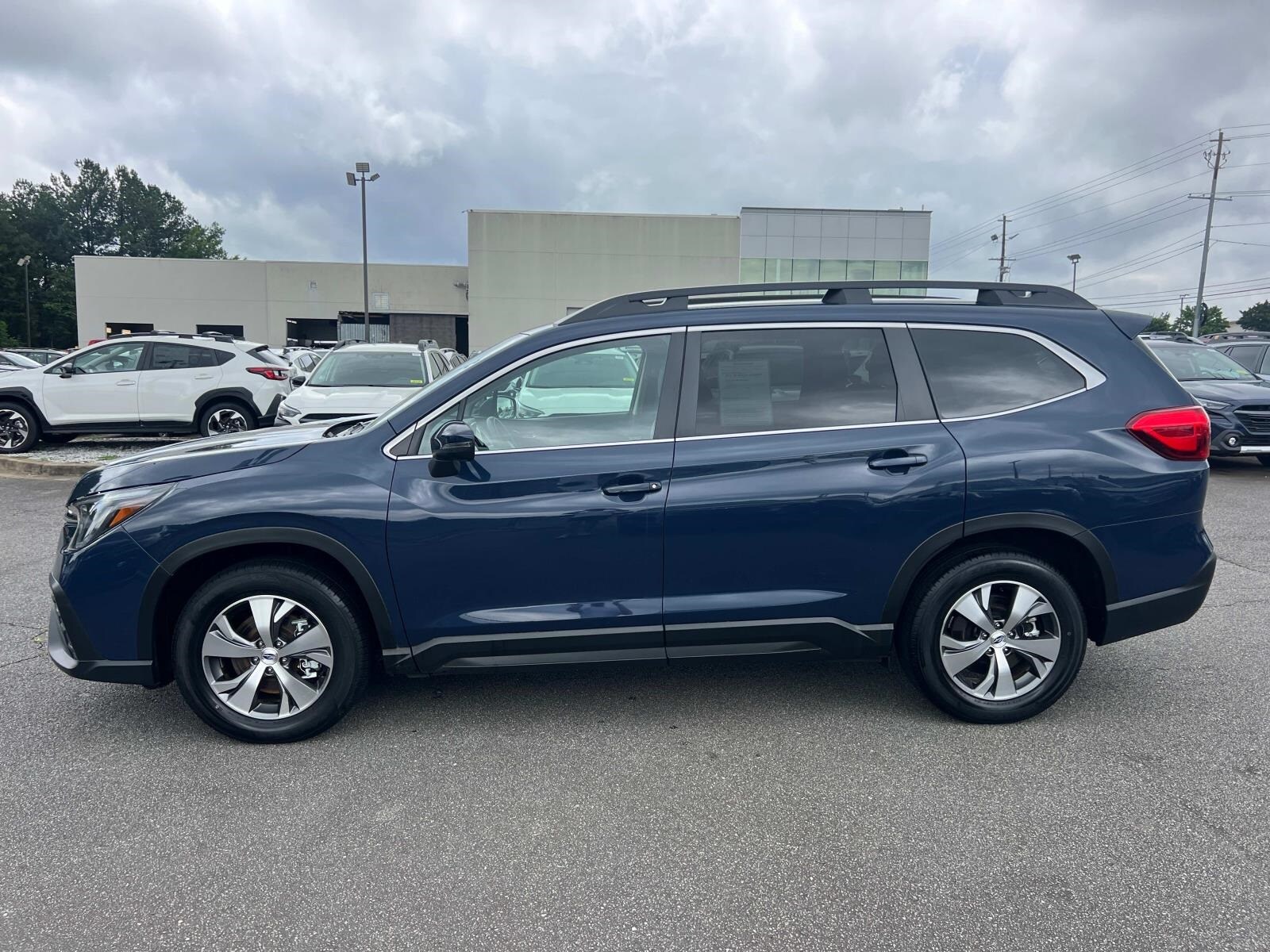 2023 Subaru Ascent Premium photo 4
