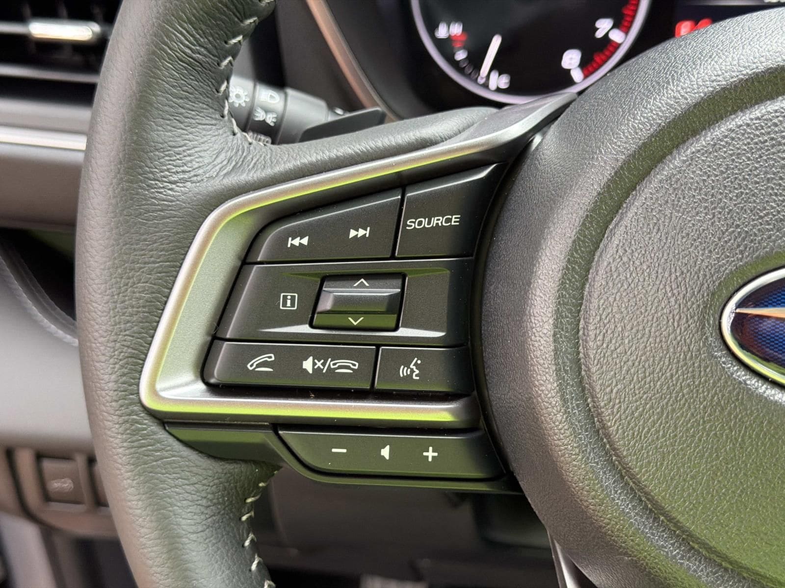 2026 Subaru Ascent Limited - Photo 17