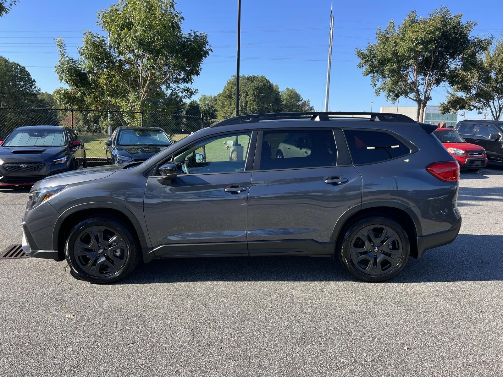 2025 Subaru Ascent Onyx Edition photo 4