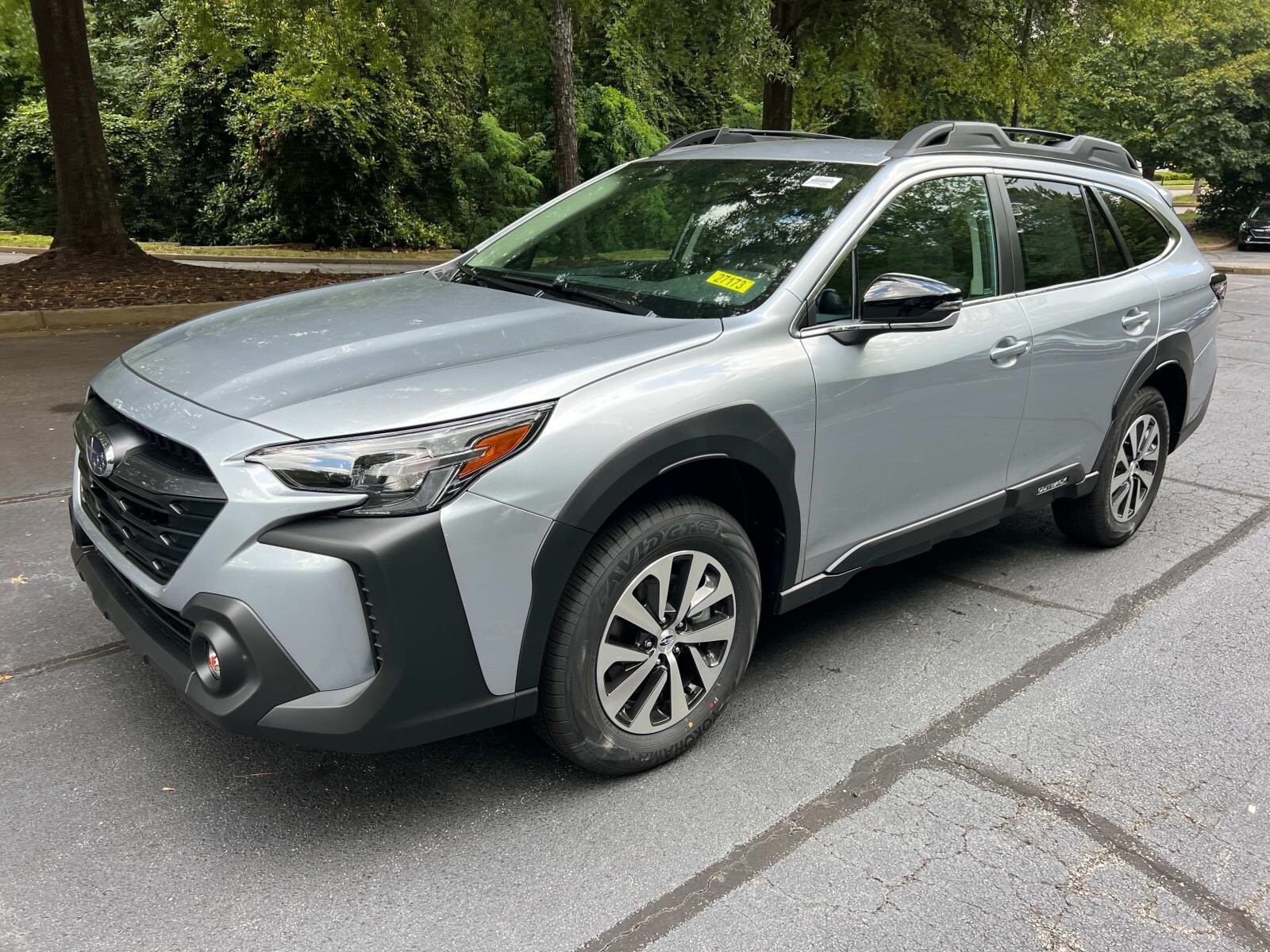 2025 Subaru Outback Premium photo 3