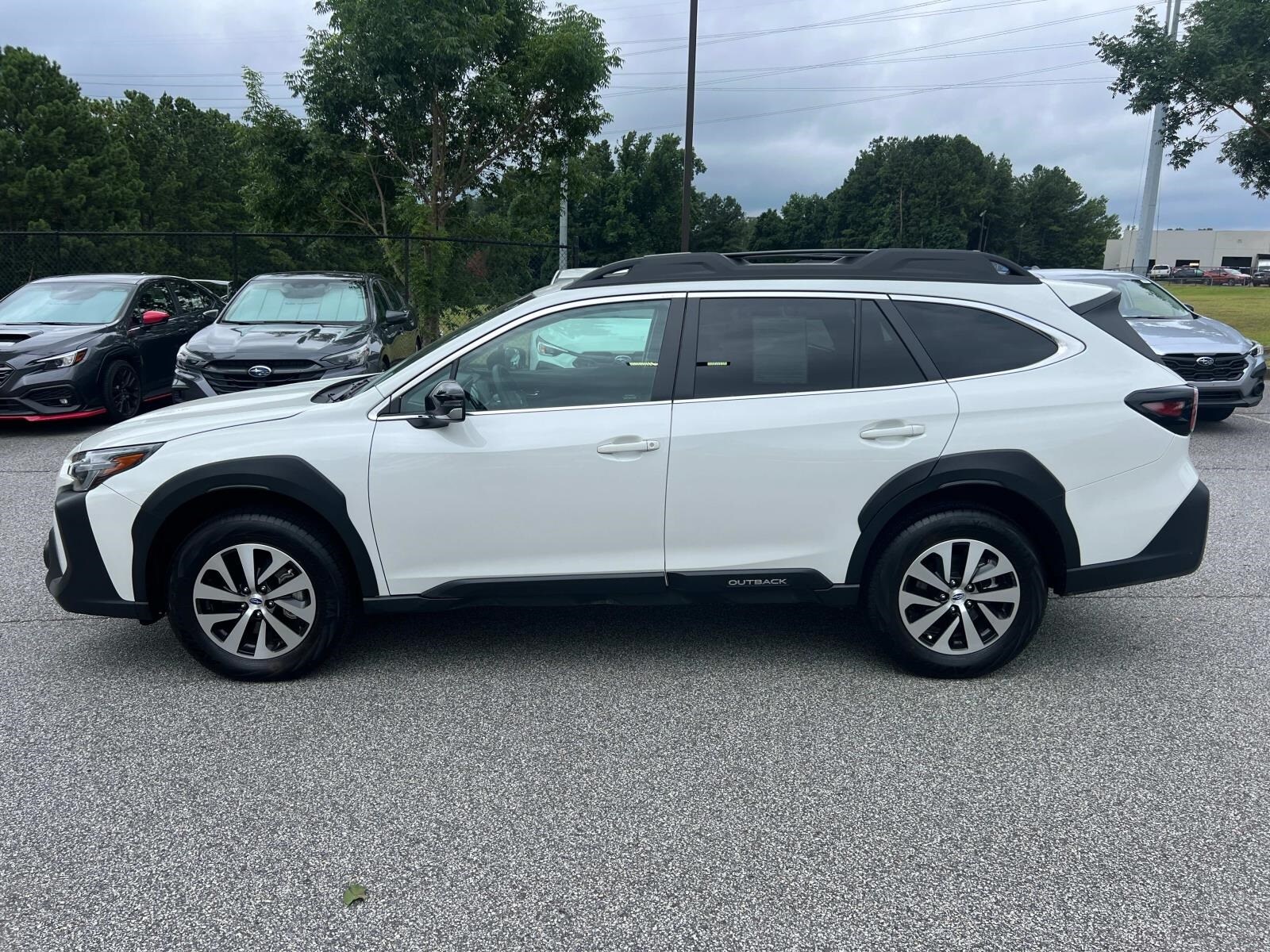 2025 Subaru Outback Premium photo 3