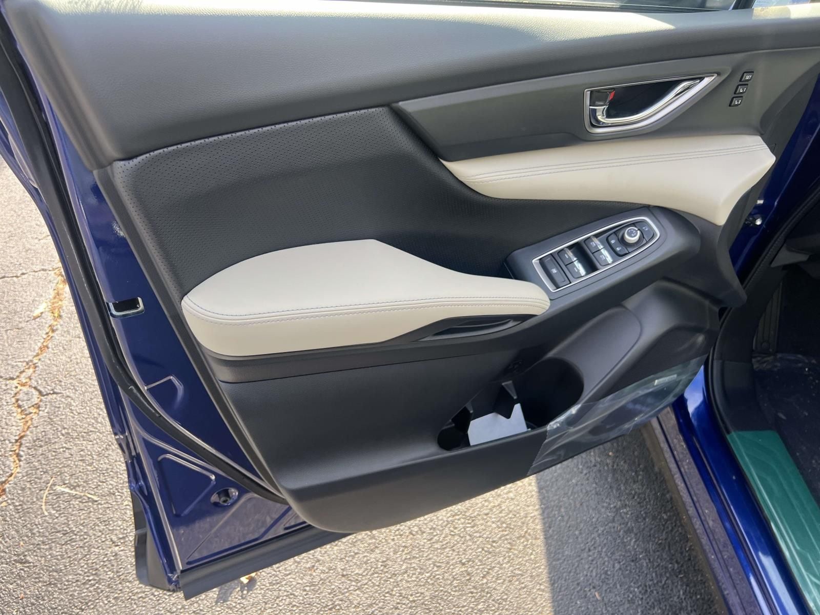 2026 Subaru Ascent Limited - Photo 10