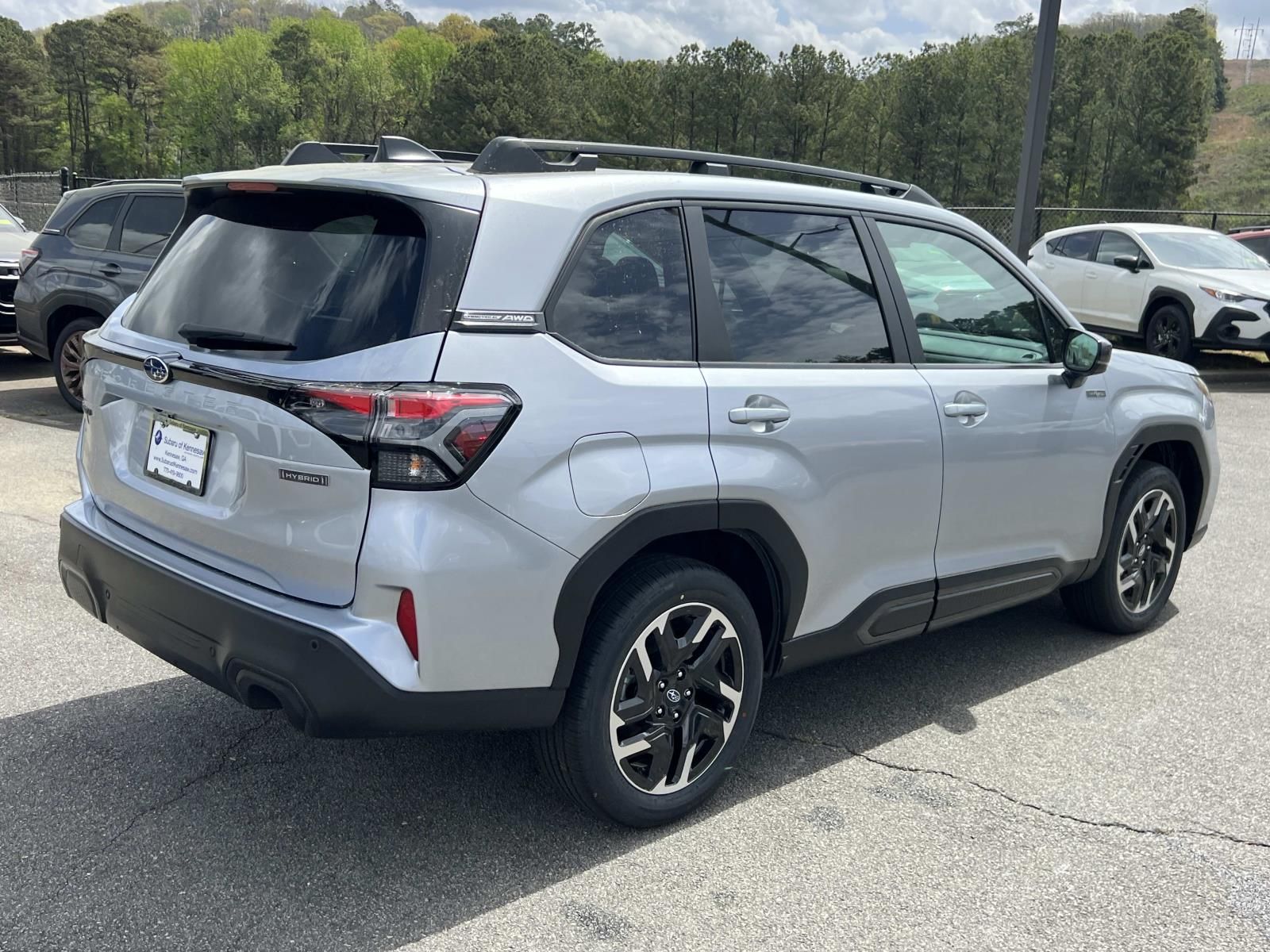 View vehicle photo 7