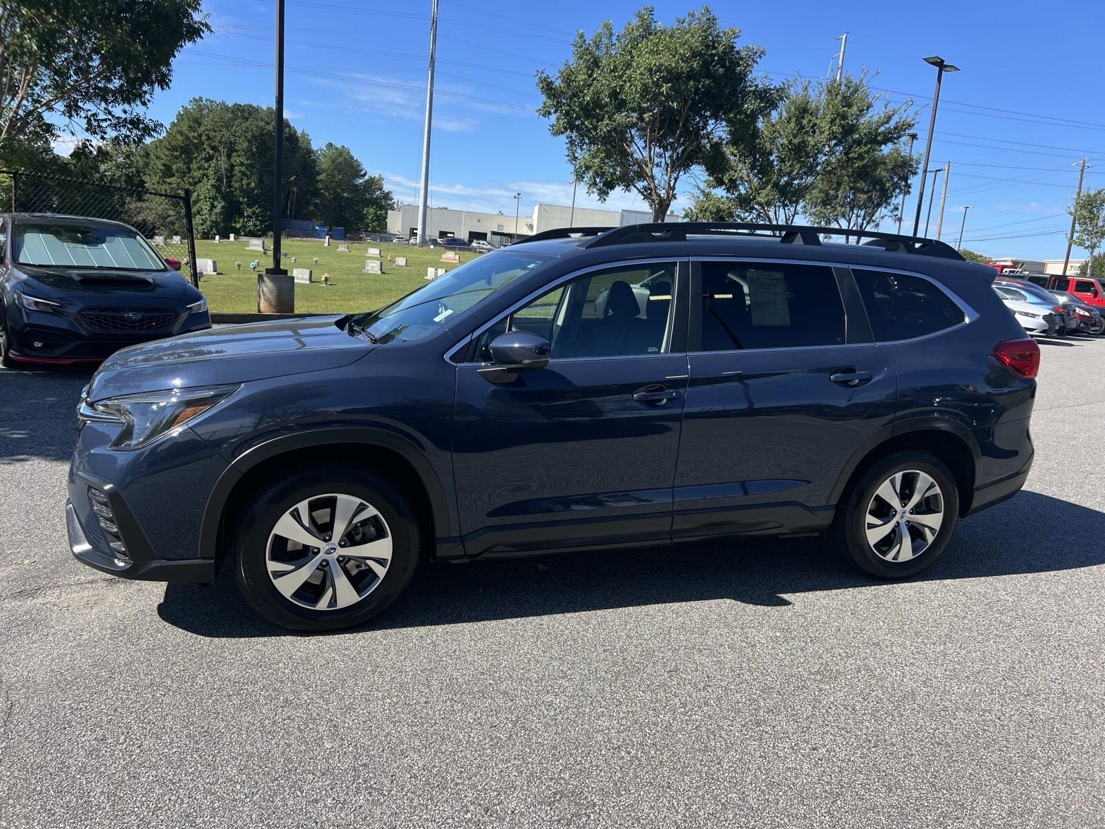 2024 Subaru Ascent Premium photo 3