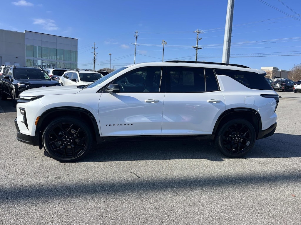 Used 2024 Chevrolet Traverse RS SUV