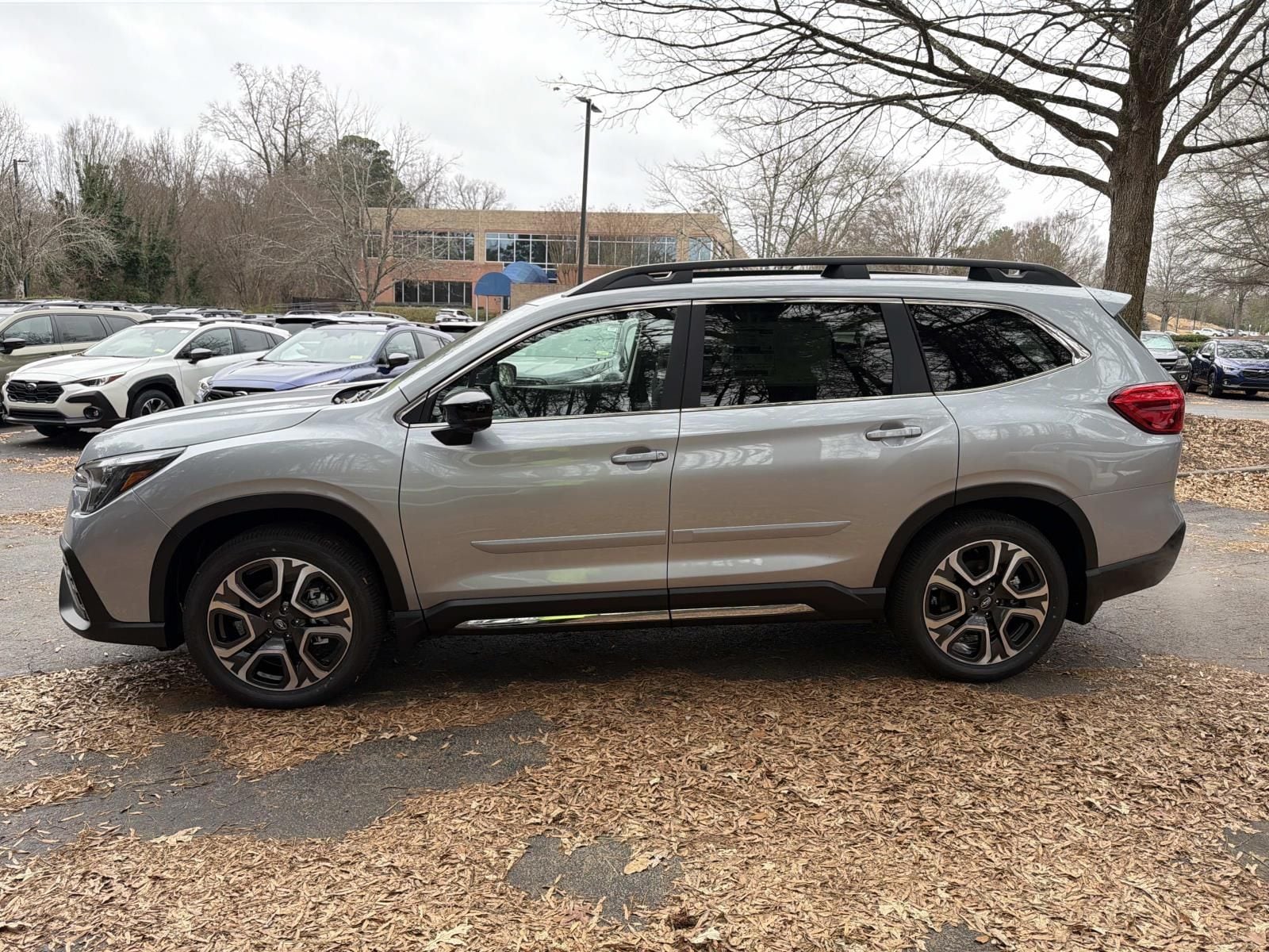 2026 Subaru Ascent Limited - Photo 4