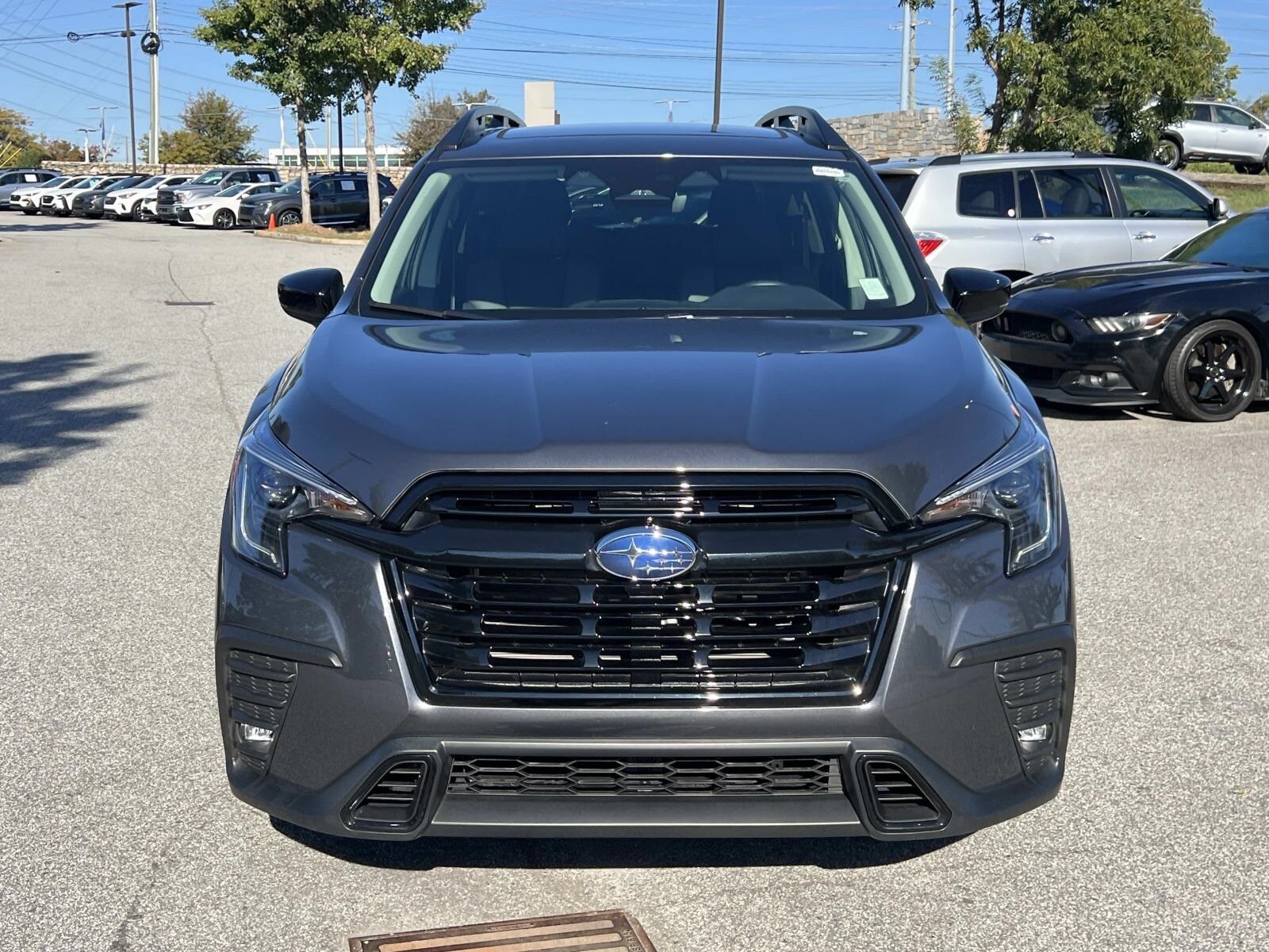 2025 Subaru Ascent Onyx Edition photo 2