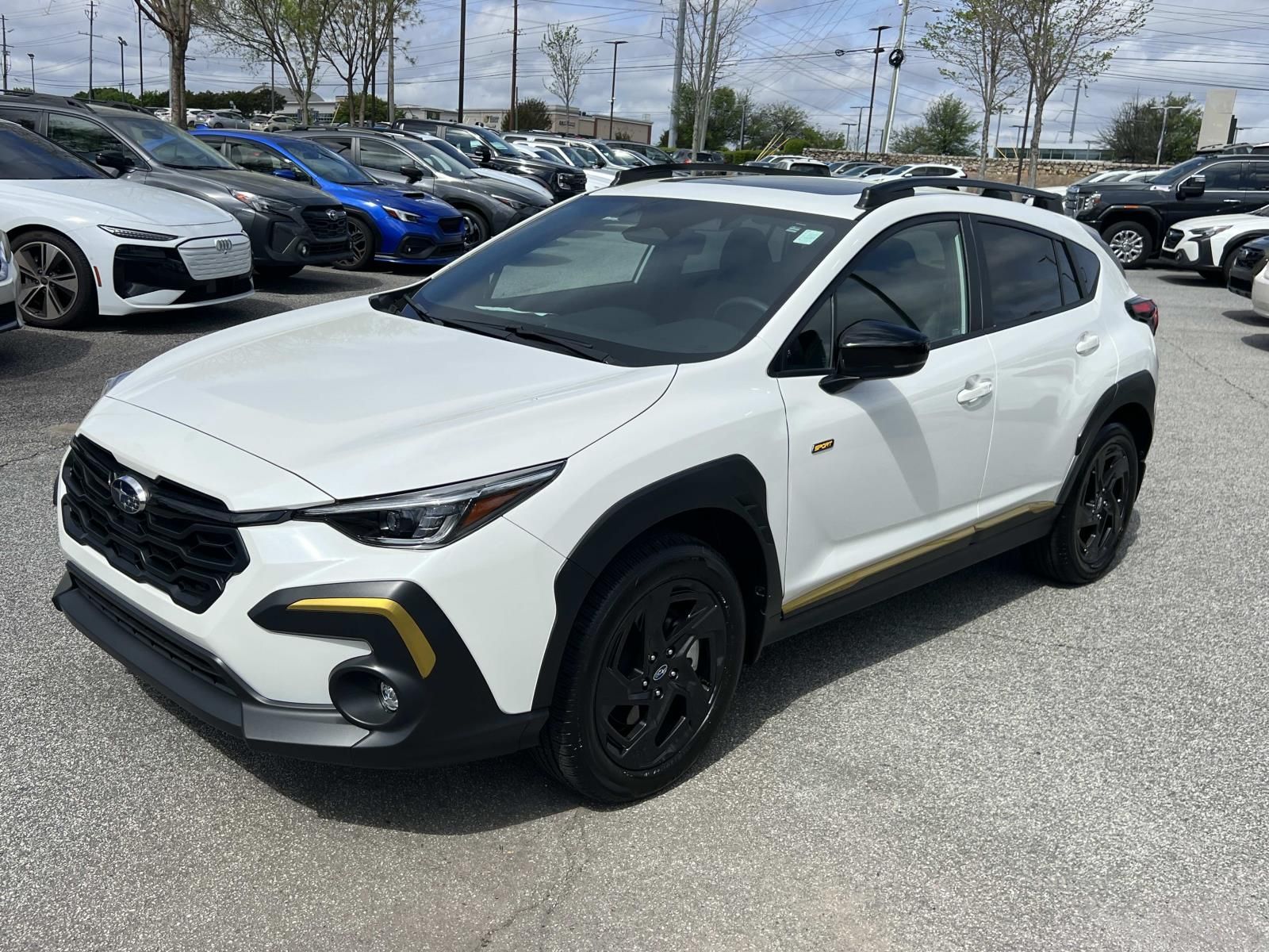 View vehicle photo 3