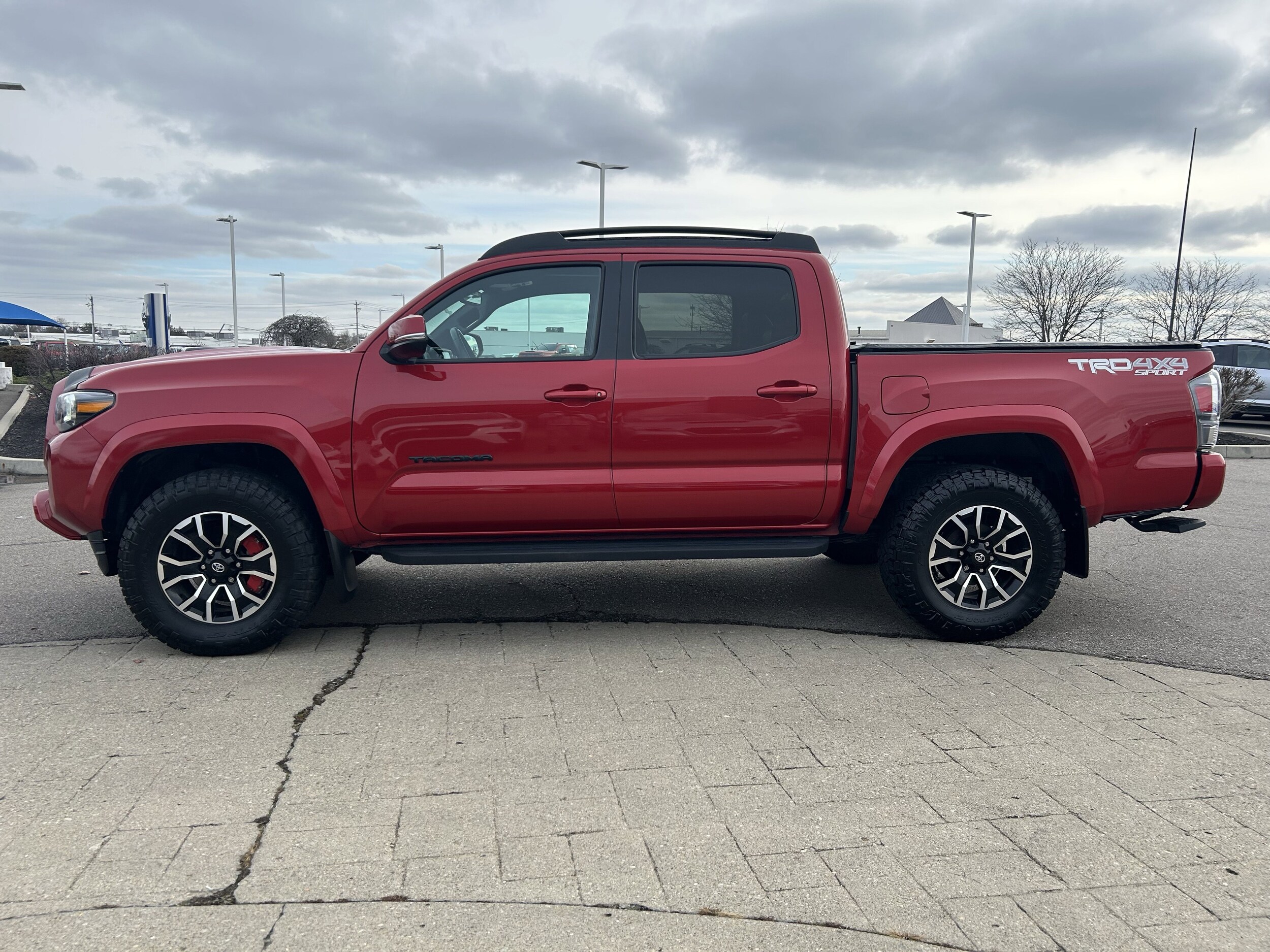2021 Toyota Tacoma TRD Sport V6 photo 4