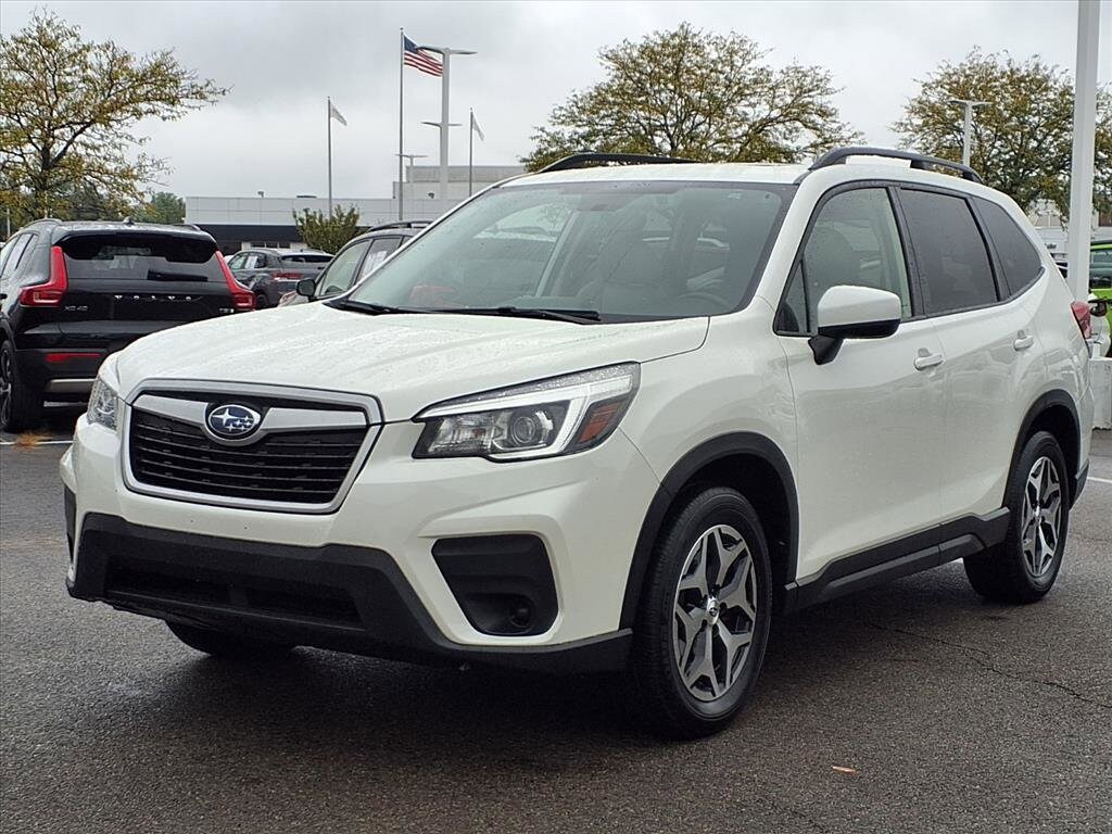 2020 Subaru Forester Premium photo 2