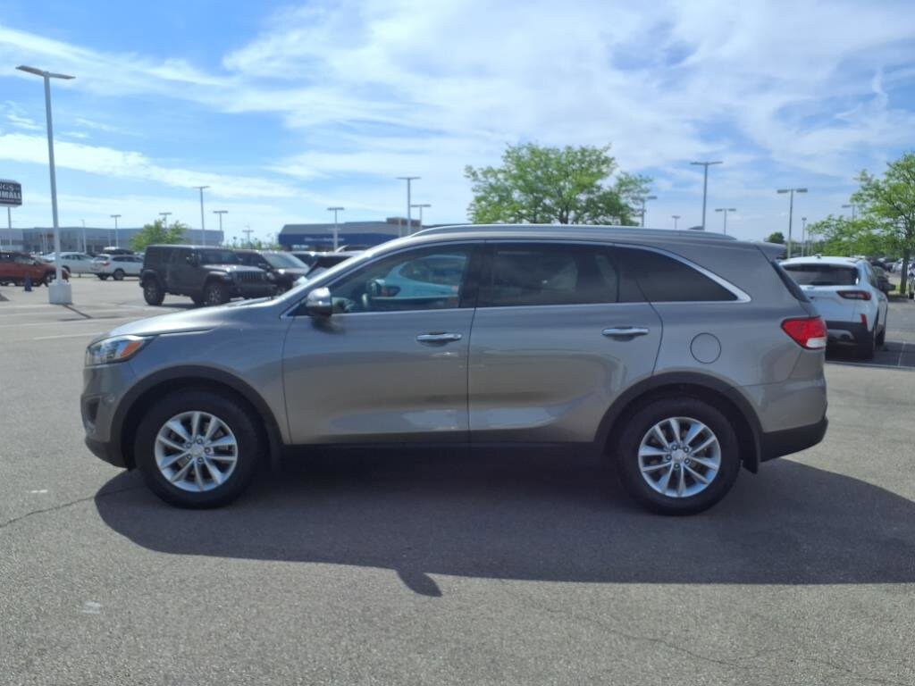 2016 Kia Sorento LX photo 3