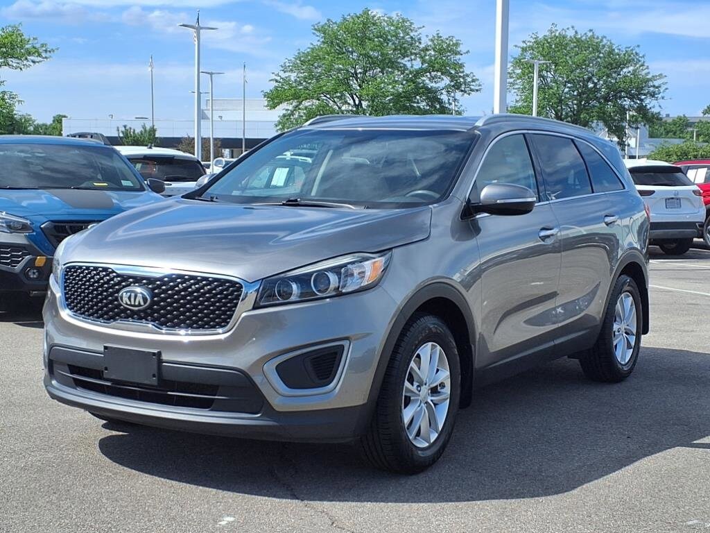 2016 Kia Sorento LX photo 2
