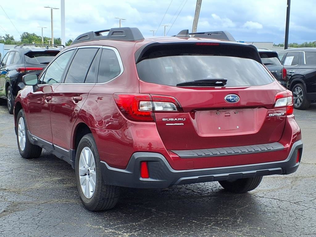 Used 2018 Subaru Outback 2.5i Premium with SUV