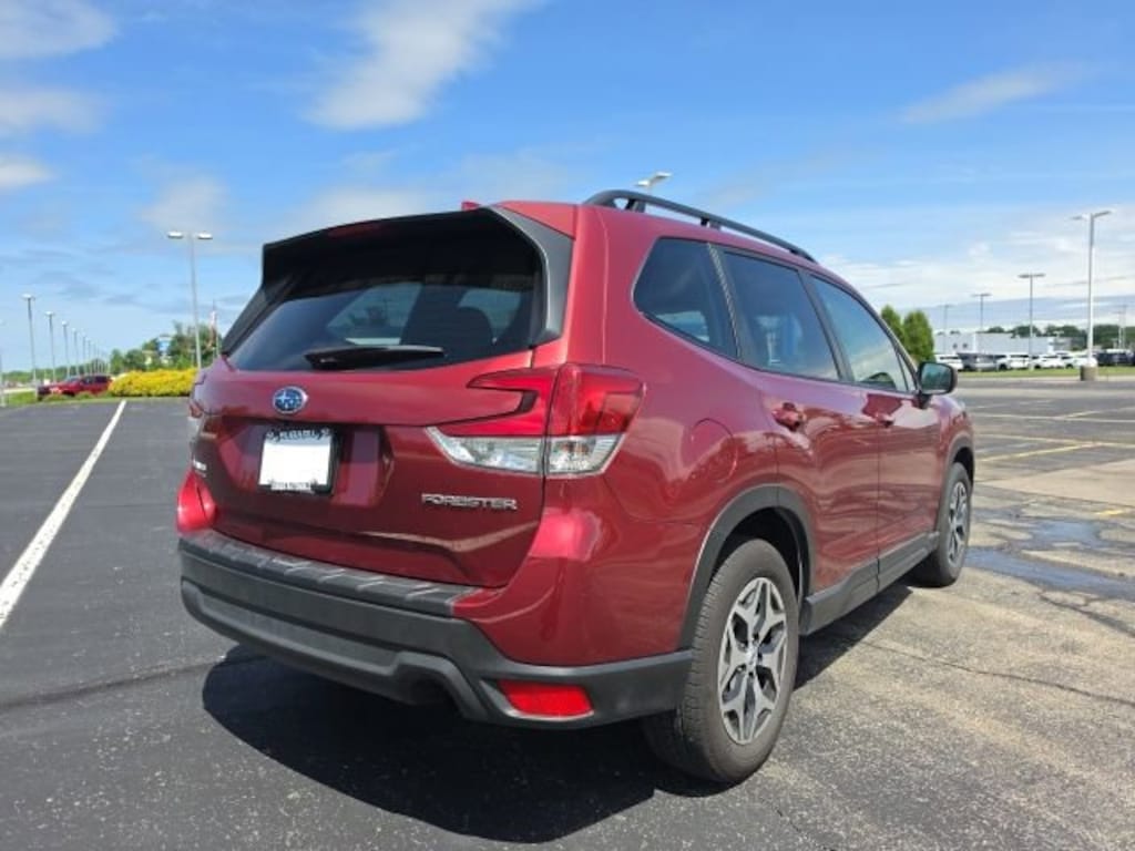 Used 2023 Subaru Forester Premium SUV