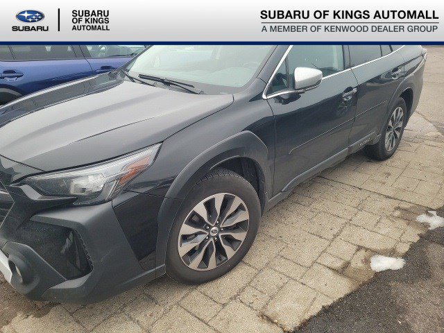 2023 Subaru Outback Touring's photo