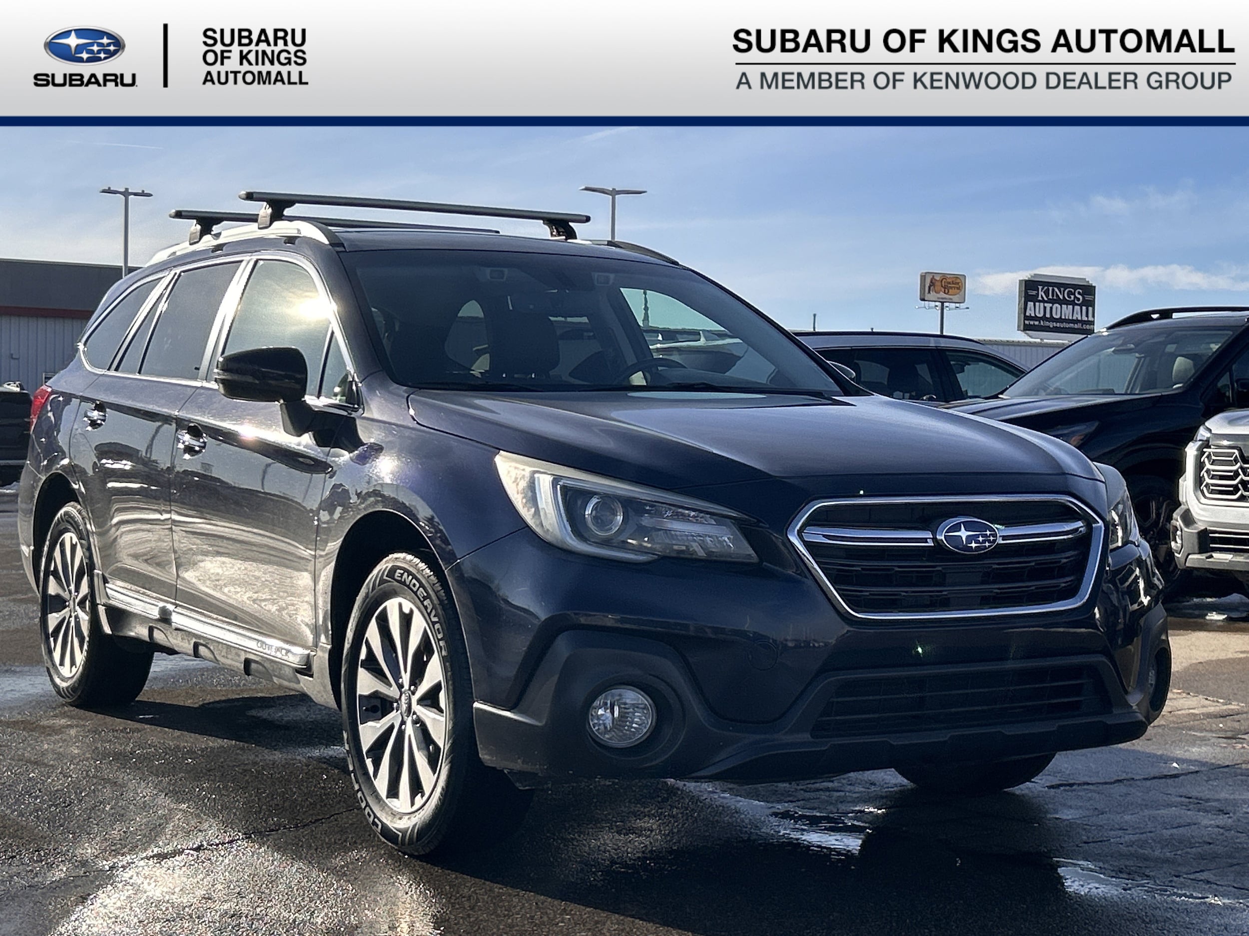 2018 Subaru Outback Touring's photo