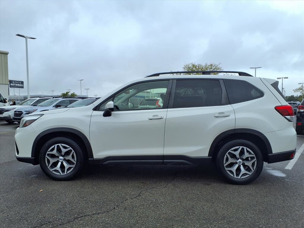 2020 Subaru Forester Premium photo 3
