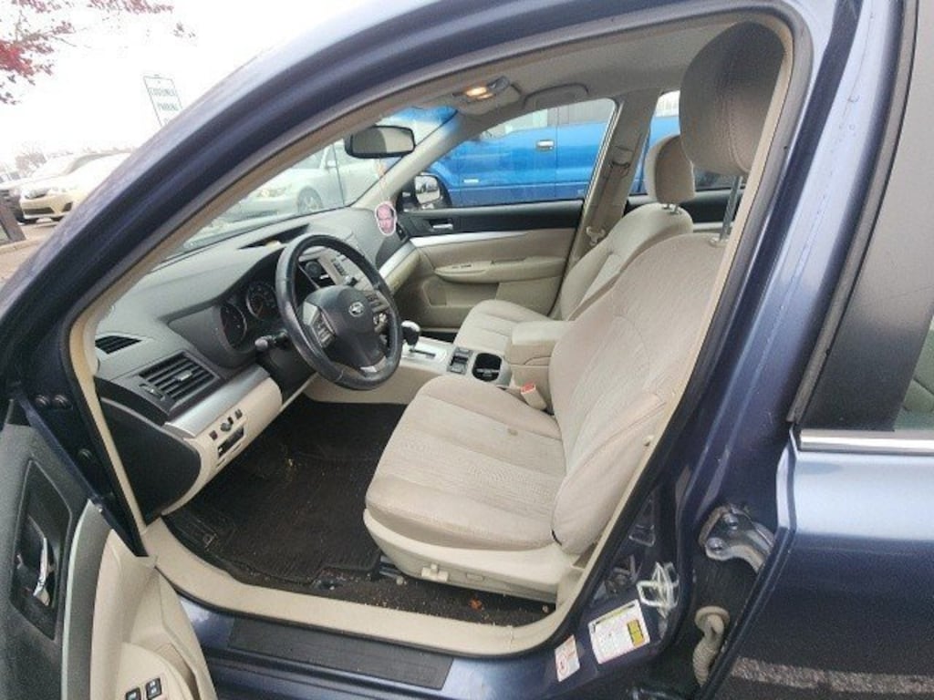 Used 2014 Subaru Legacy 2.5i Premium (CVT) Sedan