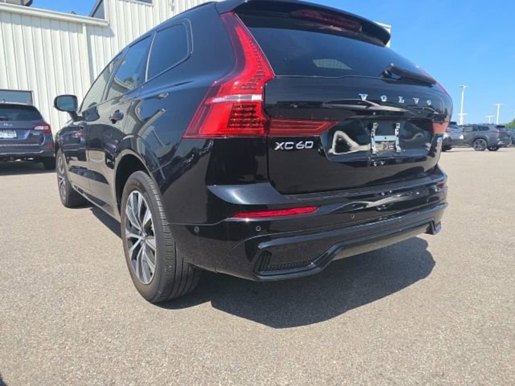 Used 2023 Volvo XC60 B5 AWD Plus Dark SUV