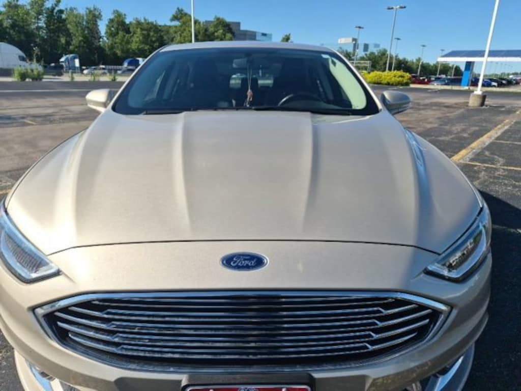 Used 2017 Ford Fusion SE Sedan