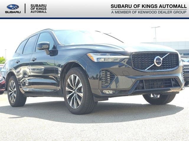 2023 Volvo XC60 B5 Plus Dark Theme AWD's photo