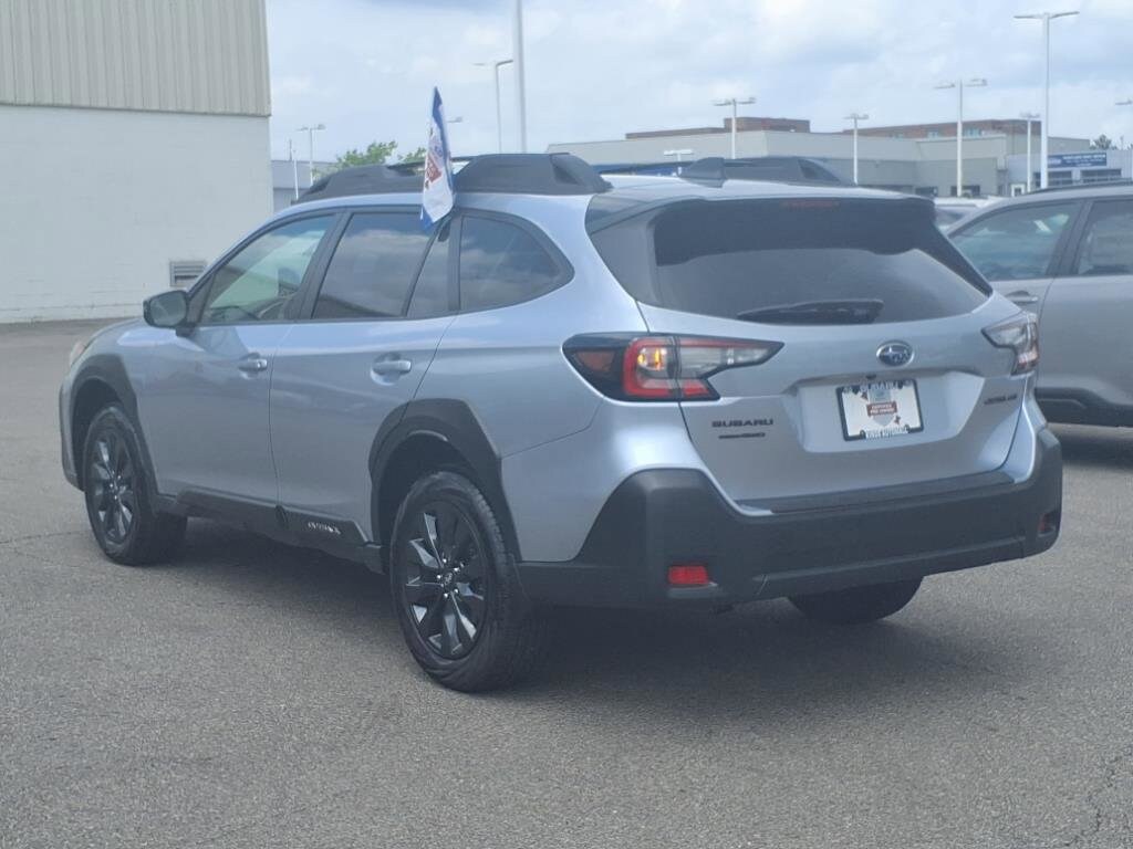 2025 Subaru Outback Onyx Edition photo 3