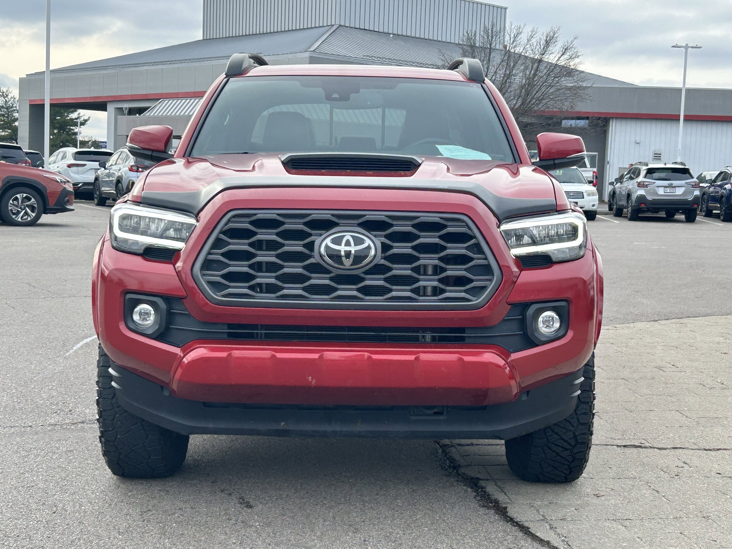 2021 Toyota Tacoma TRD Sport V6 photo 2